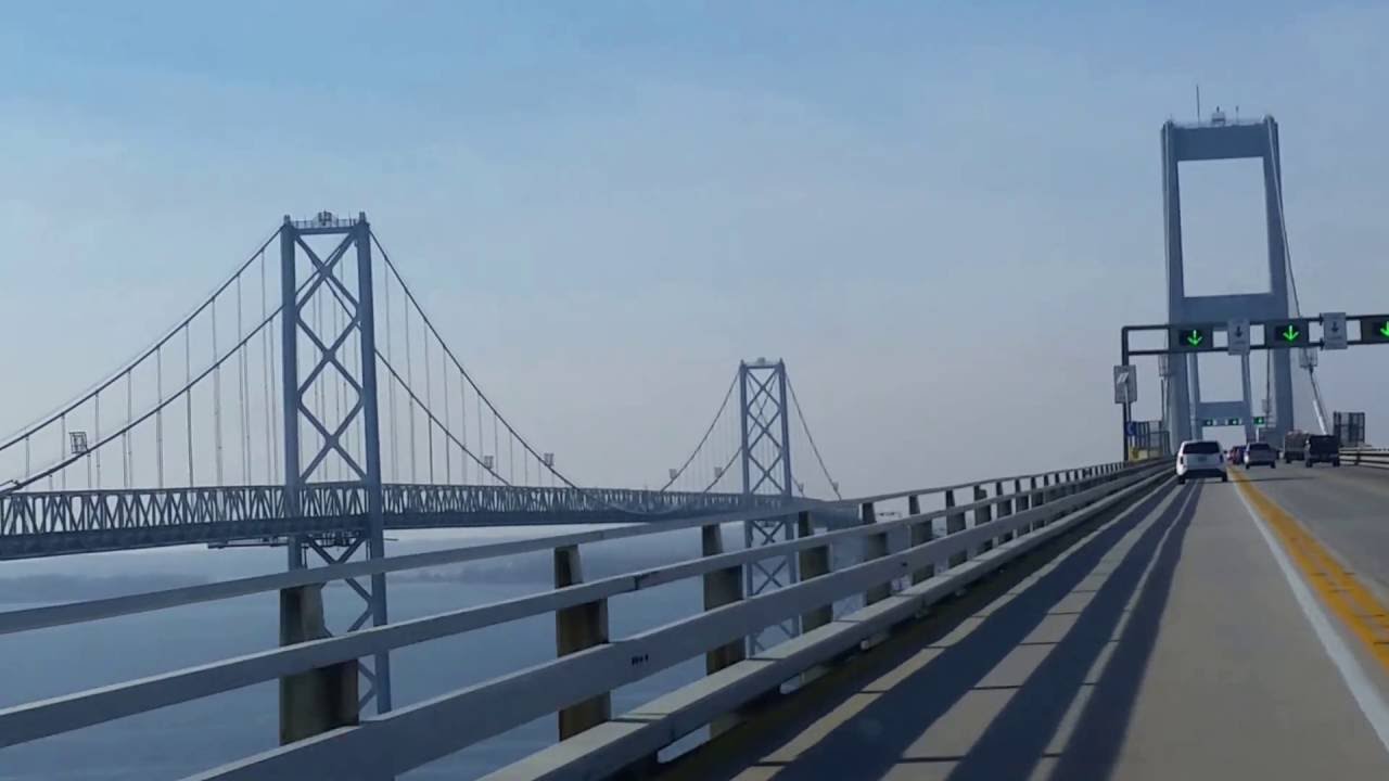 shot of Bridge, no traffic