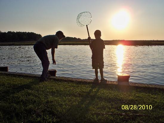 crabbing-at-sunset